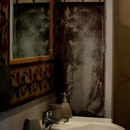 L'antico Palazzo Катания